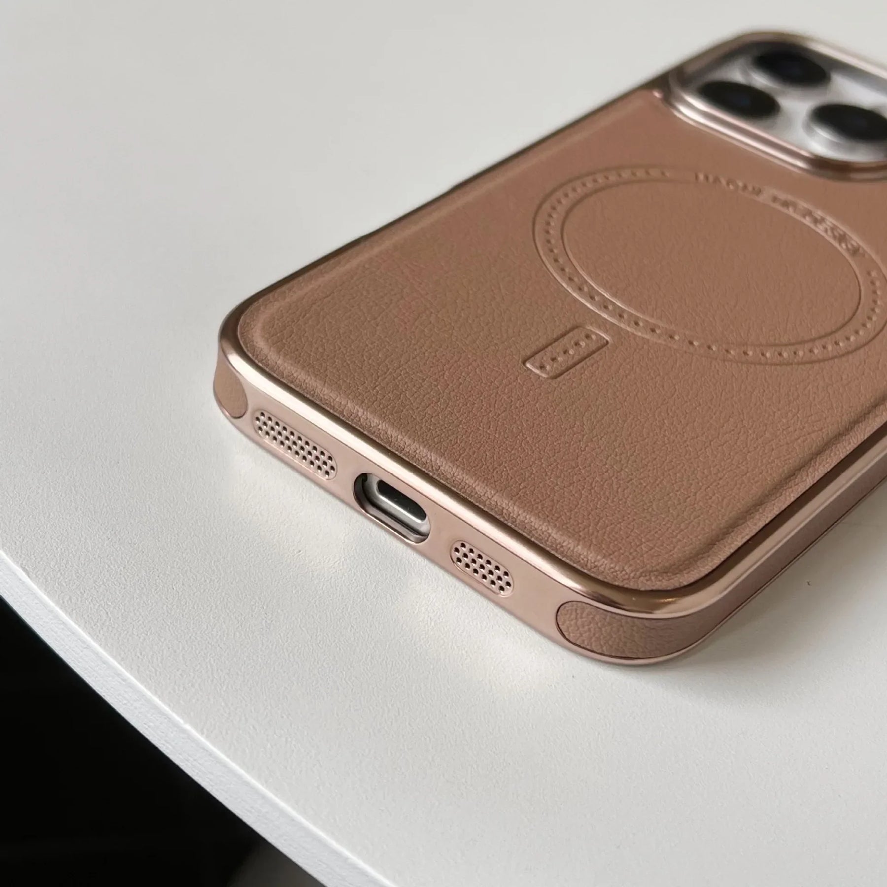 SMART MAGSAFE LEATHER IPHONE CASE
