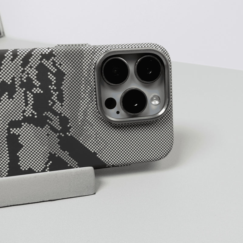 Iphone Case Carbon Mountains MagSafe