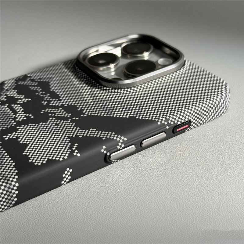 Iphone Case Carbon Mountains MagSafe