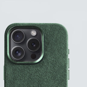 GREEN ALCANTARA CASE WITH MAGSAFE