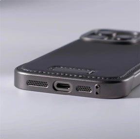 IRON MAGSAFE LEATHER IPHONE CASE