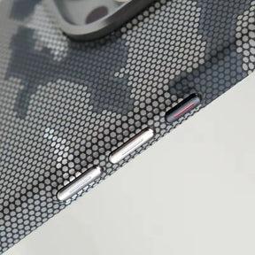 IPHONE CARBON CAMOUFLAGE CASE WITH MAGSAFE