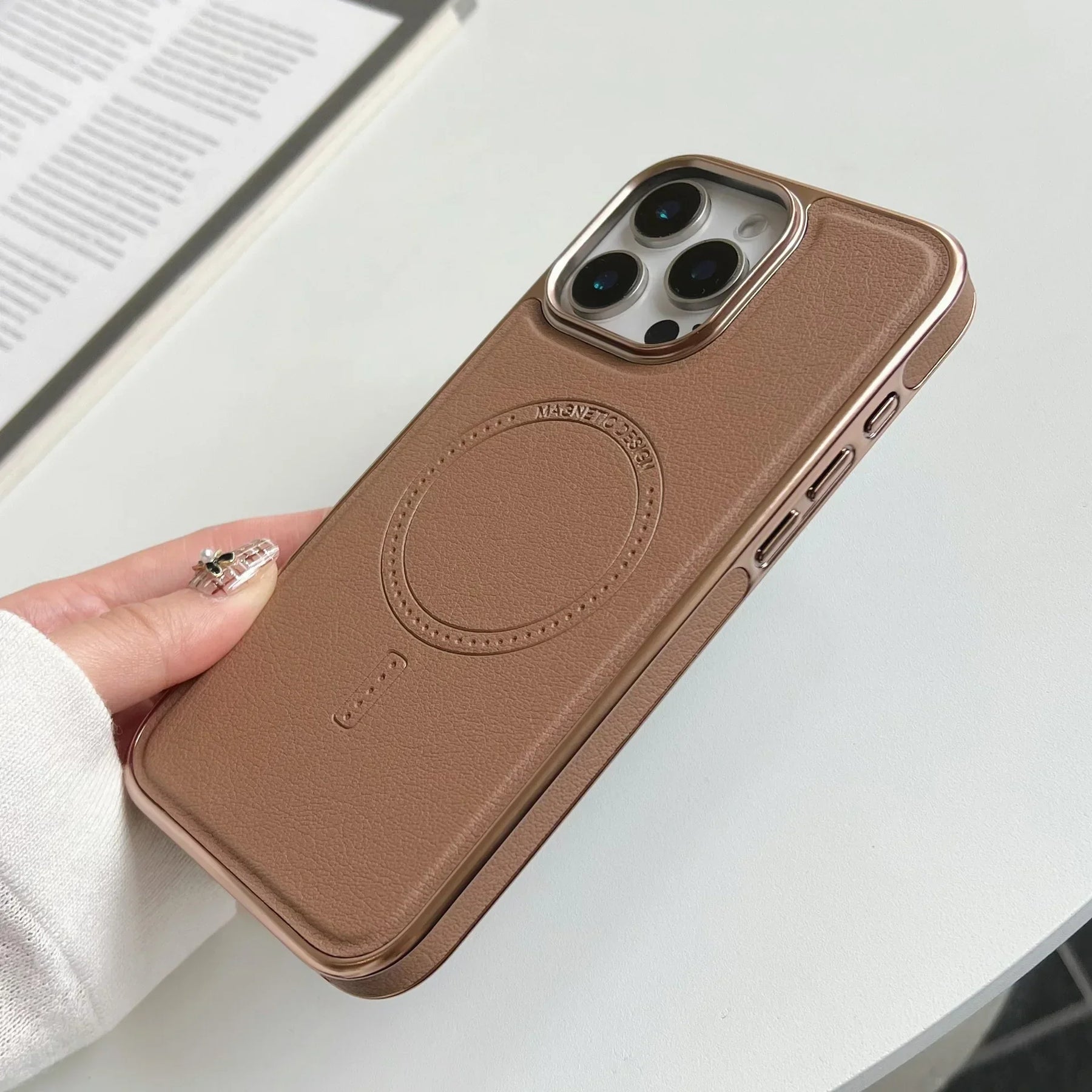 SMART MAGSAFE LEATHER IPHONE CASE