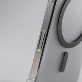 MINIMALIST MAGSAFE IPHONE CASE